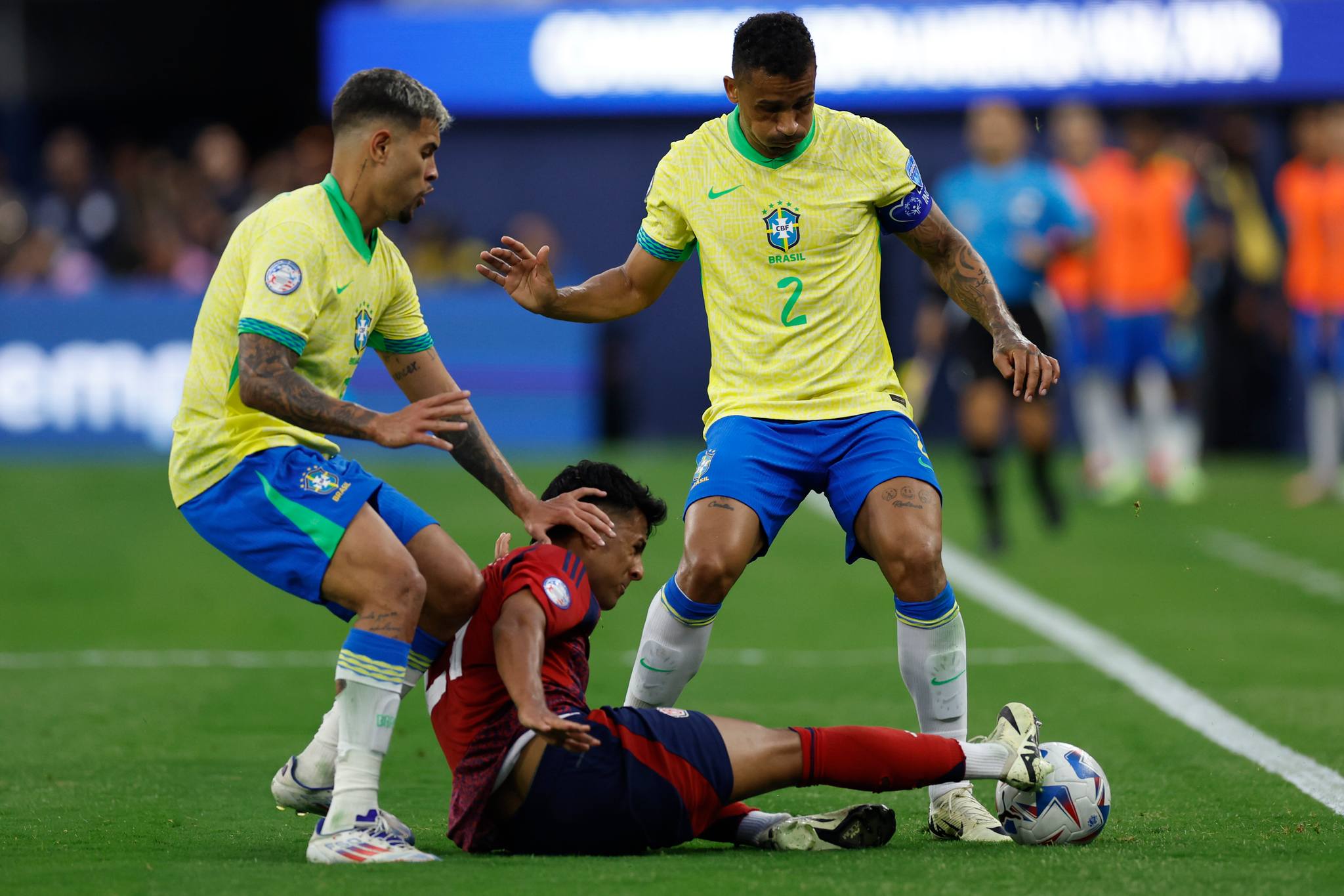 Brasil em campo no empate com a Costa Rica na estreia da Copa América.